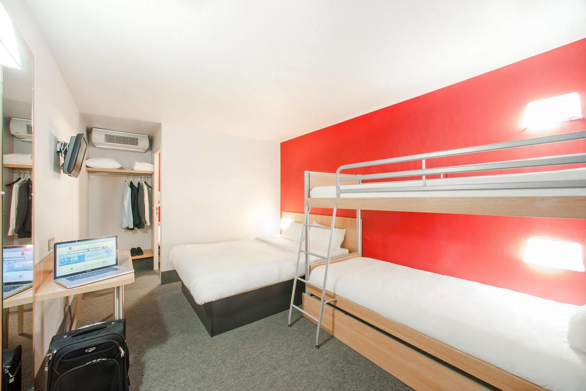 B&B Hotel Pontault Combault Zewnętrze zdjęcie
